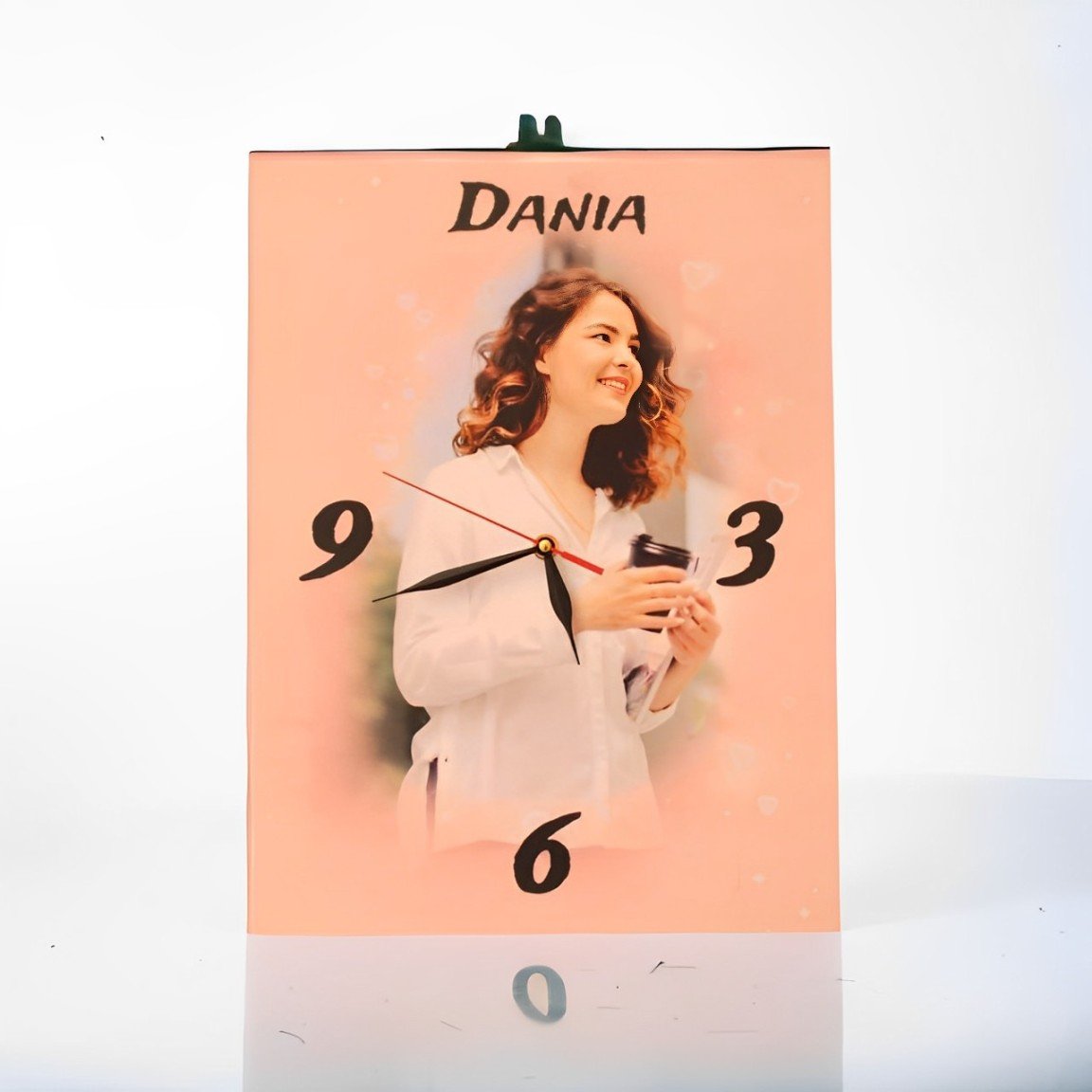 pic on clock (نسخة) - Image 3